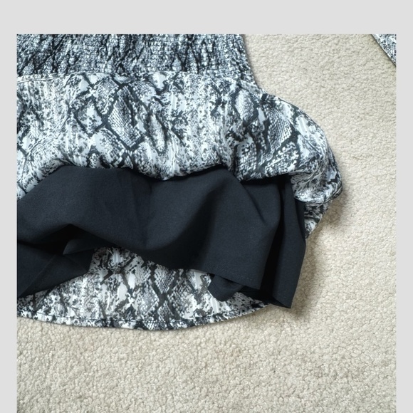 English Factory Dress Black Silver Snake Print Shirred Waist Long Sleeve Size XS - Picture 13 of 15